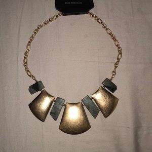 Brand chunky necklace
